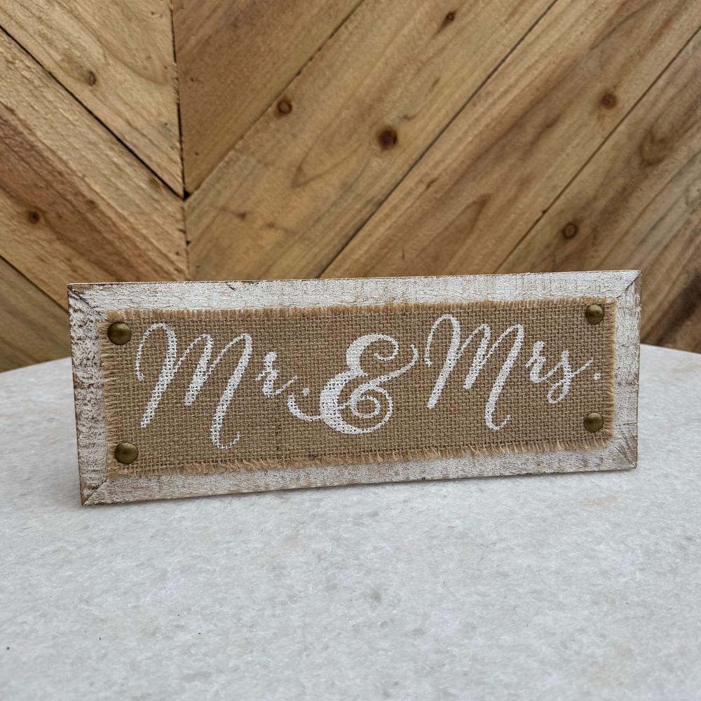 Mr & Mrs Sign | Table Decor